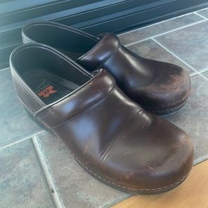 Brown leather Dansko XP Womens Clogs